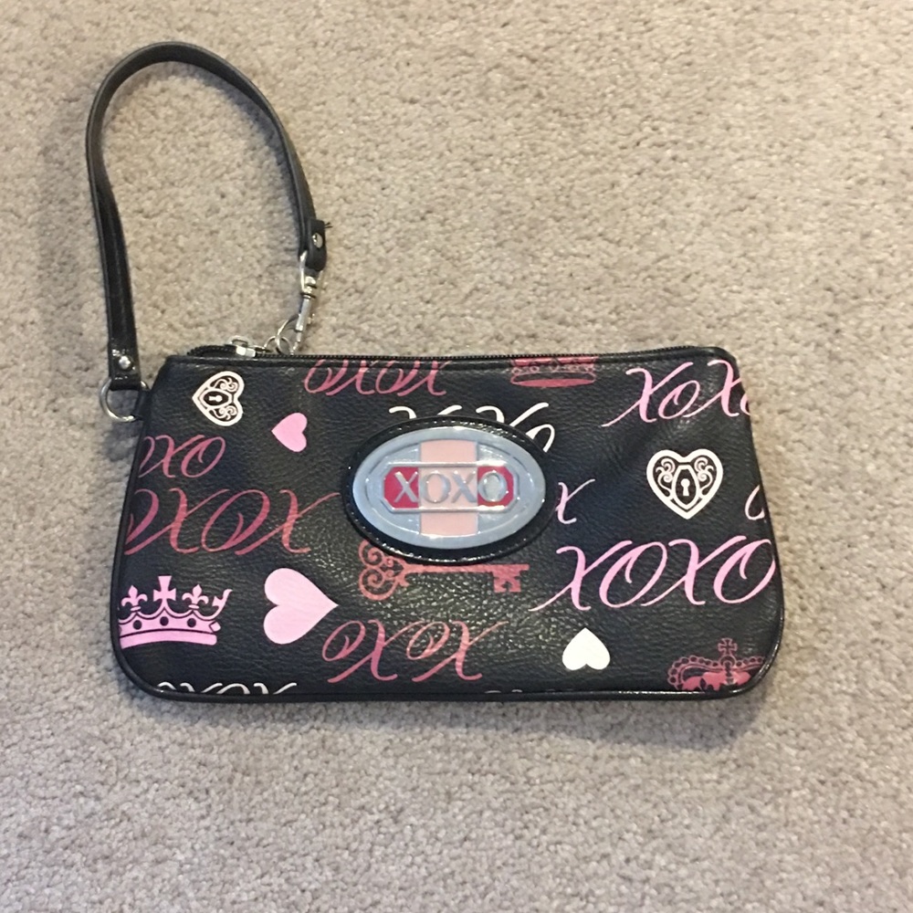 XOXO CLUTCH